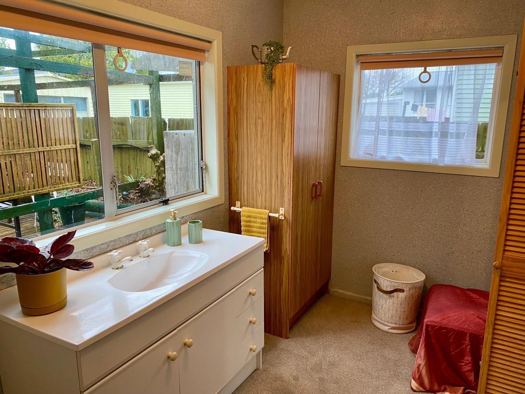 Mangere Bridge Gem Apartment *